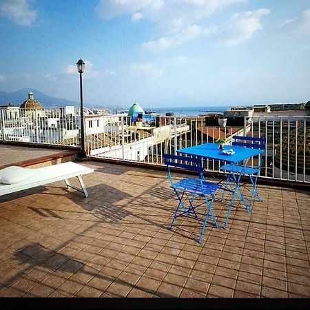 La Casa Sui Tetti Bed & Breakfast Наполи Екстериор снимка