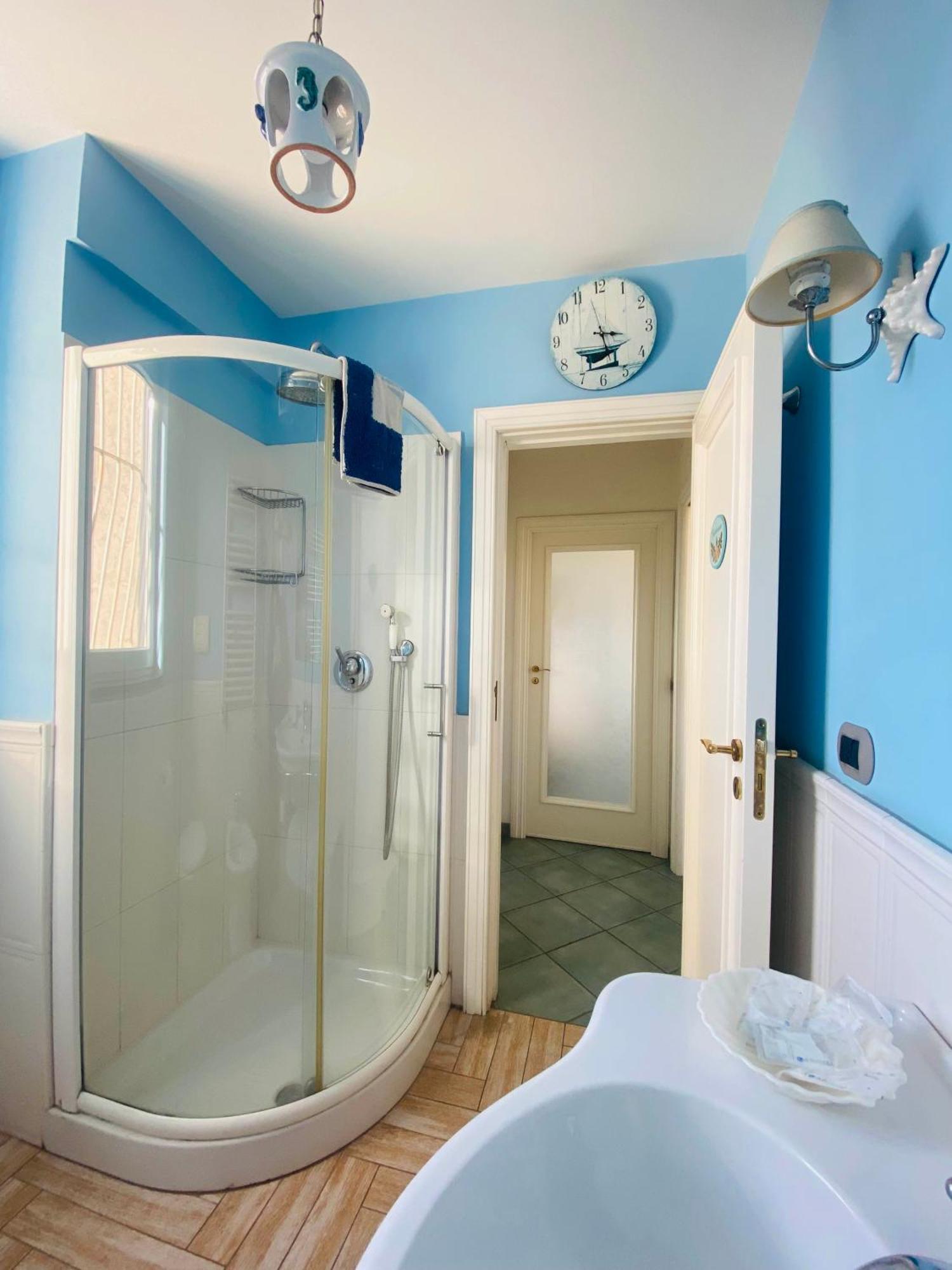 La Casa Sui Tetti Bed & Breakfast Наполи Екстериор снимка